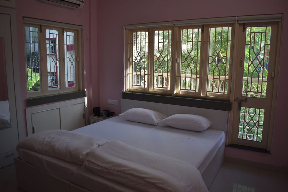 Family Double Room, Balcony, City View | Desk, laptop workspace