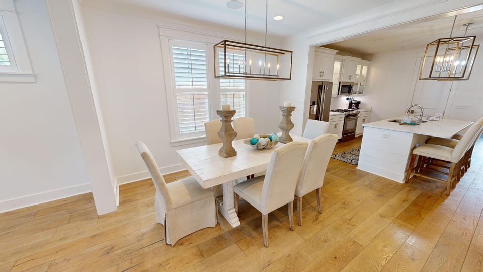 House, 5 Bedrooms | Dining