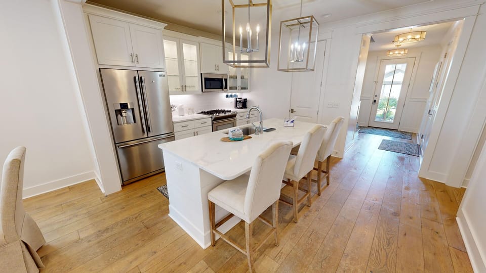 House, 5 Bedrooms | Private kitchen | Fridge, oven, coffee/tea maker, toaster