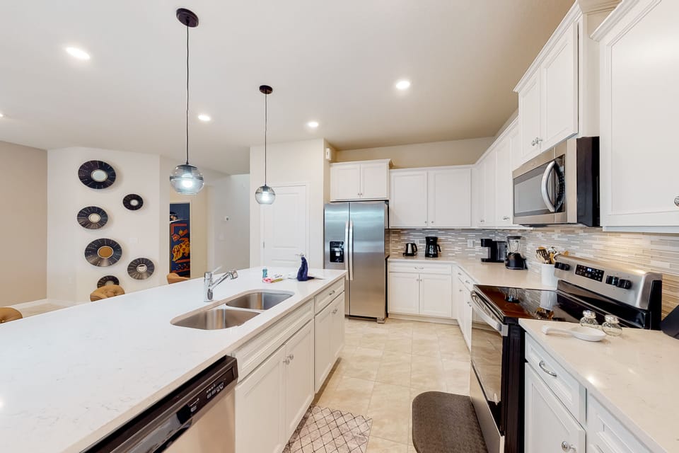 Fully-equipped kitchen