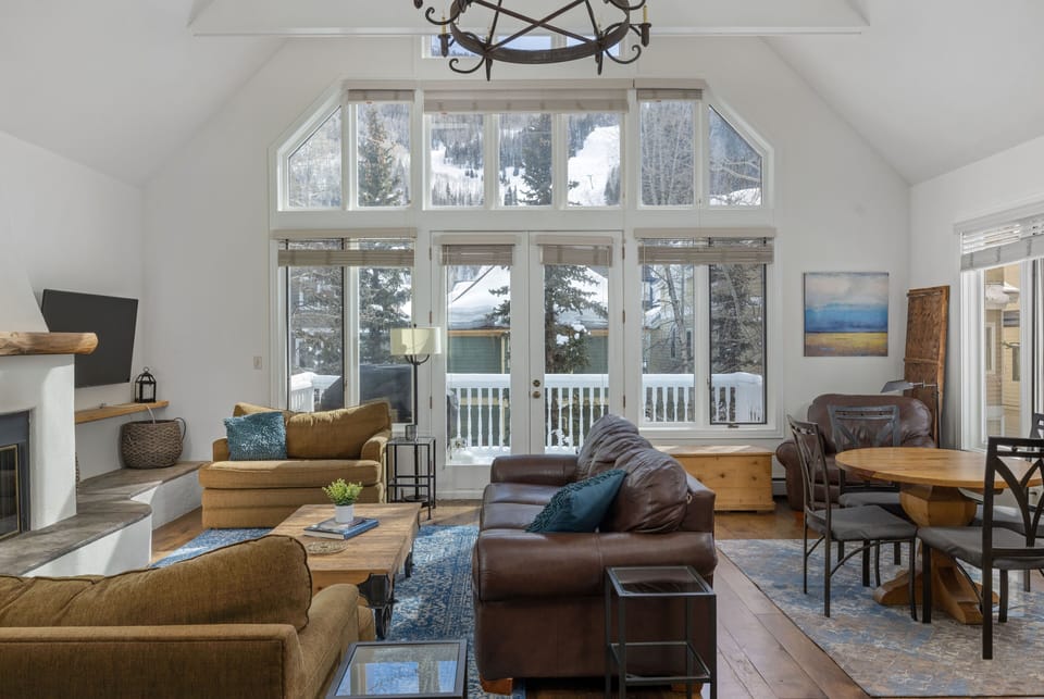 Living Room - Perfect in-town location with Telluride ski area views