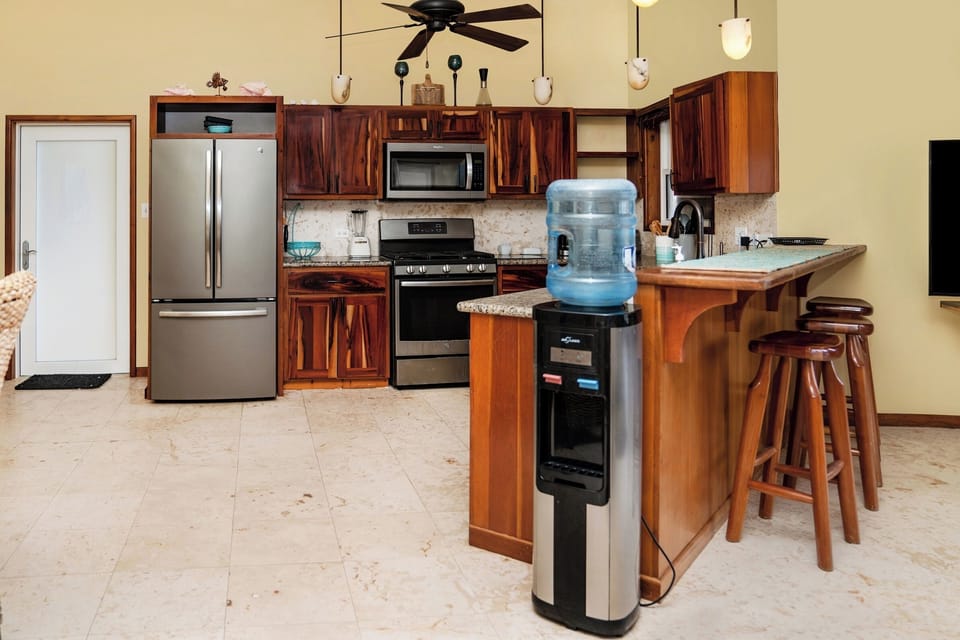 Well equipped kitchen