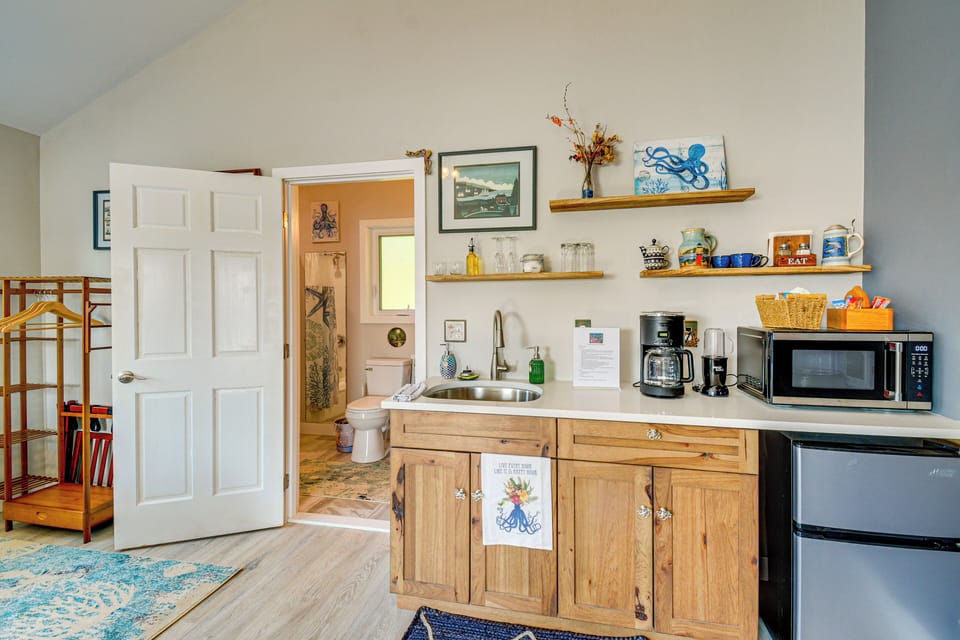 Kitchenette | Cooking Basics | Drip Coffee Maker