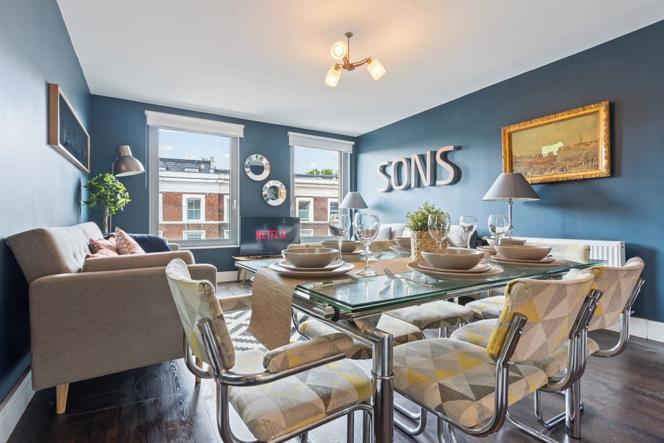 Apartment | Dining