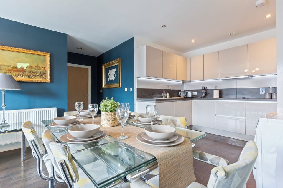 Apartment | Dining