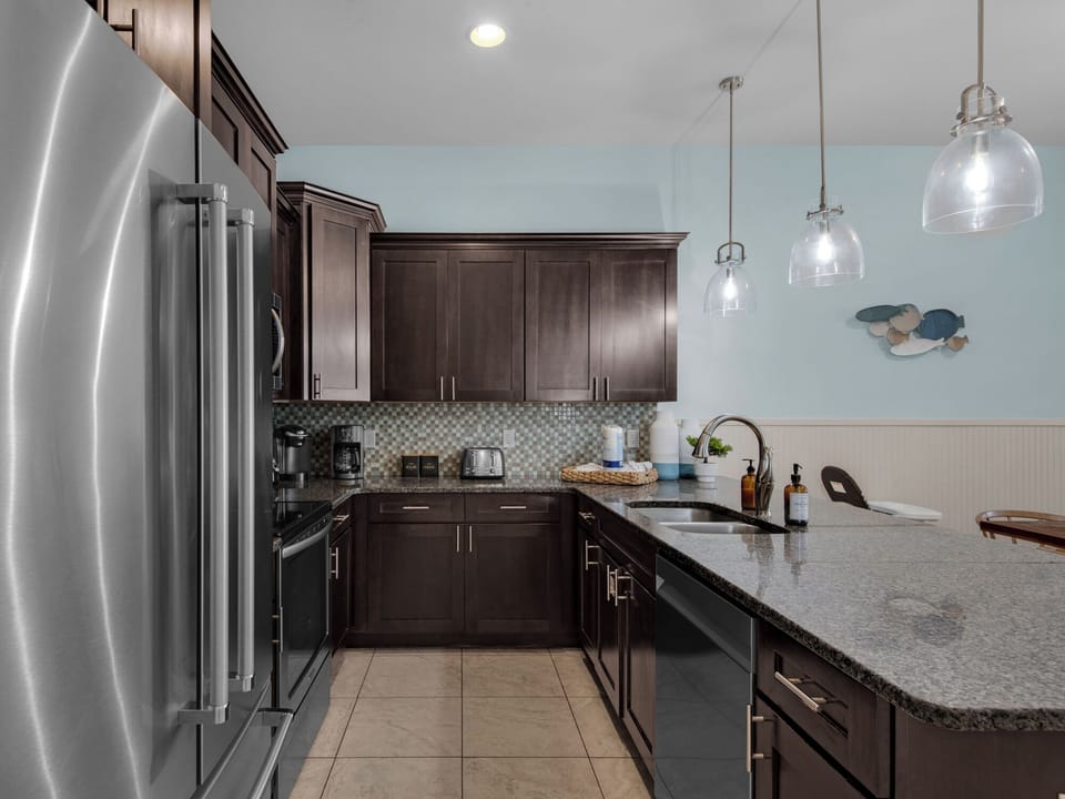 Fully Equipped Kitchen with Ample Counter Space