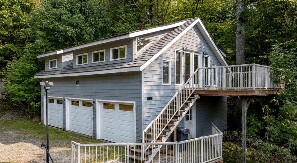 Garage &amp; Upper Living Area
