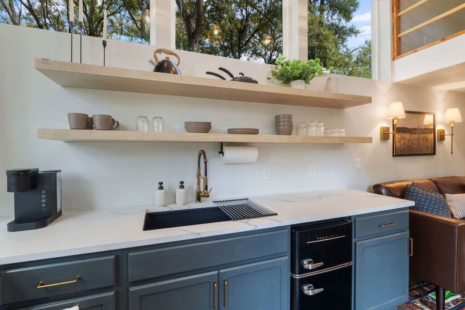 Option to put away air fryer and stove top for extra counter space!