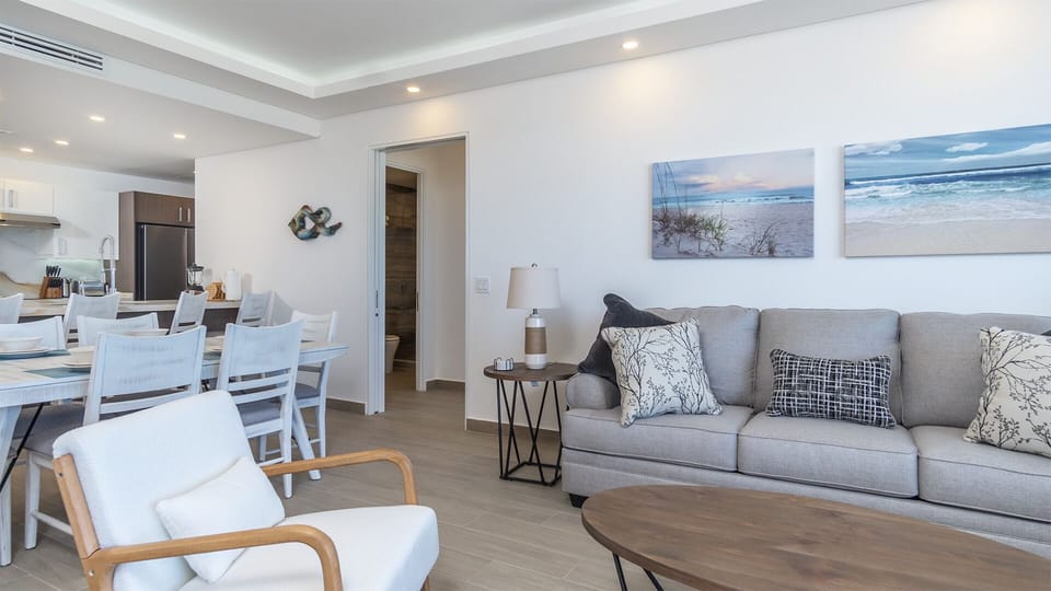Great living room full of attractive furnishings