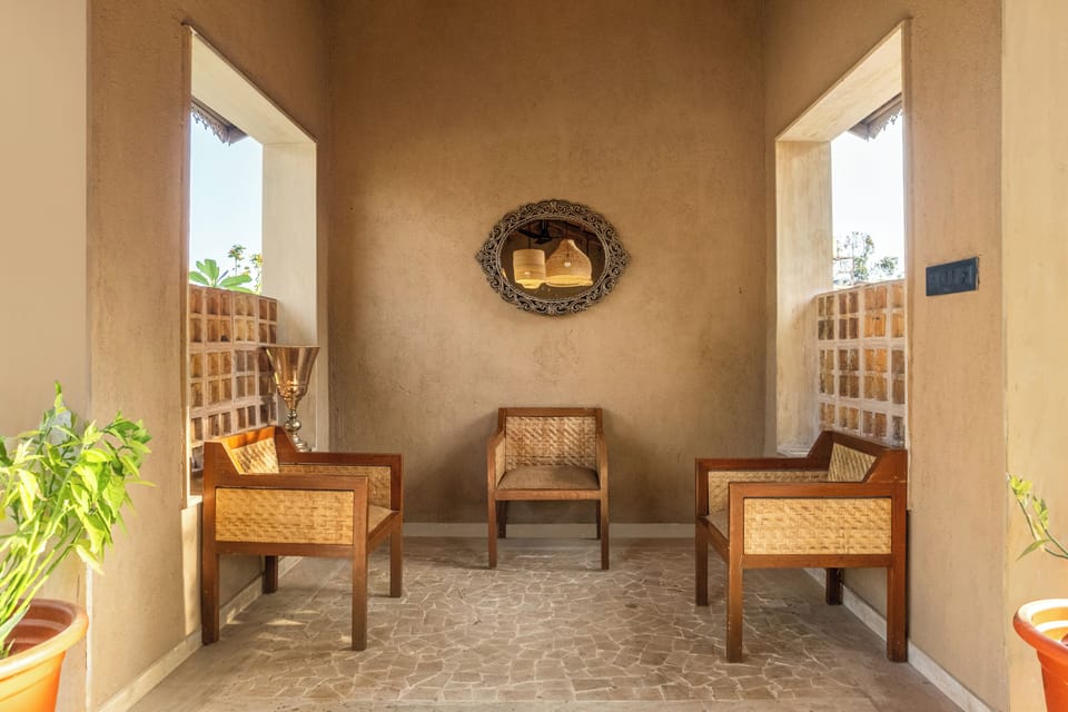 Couples treatment rooms, aromatherapy, deep-tissue massages