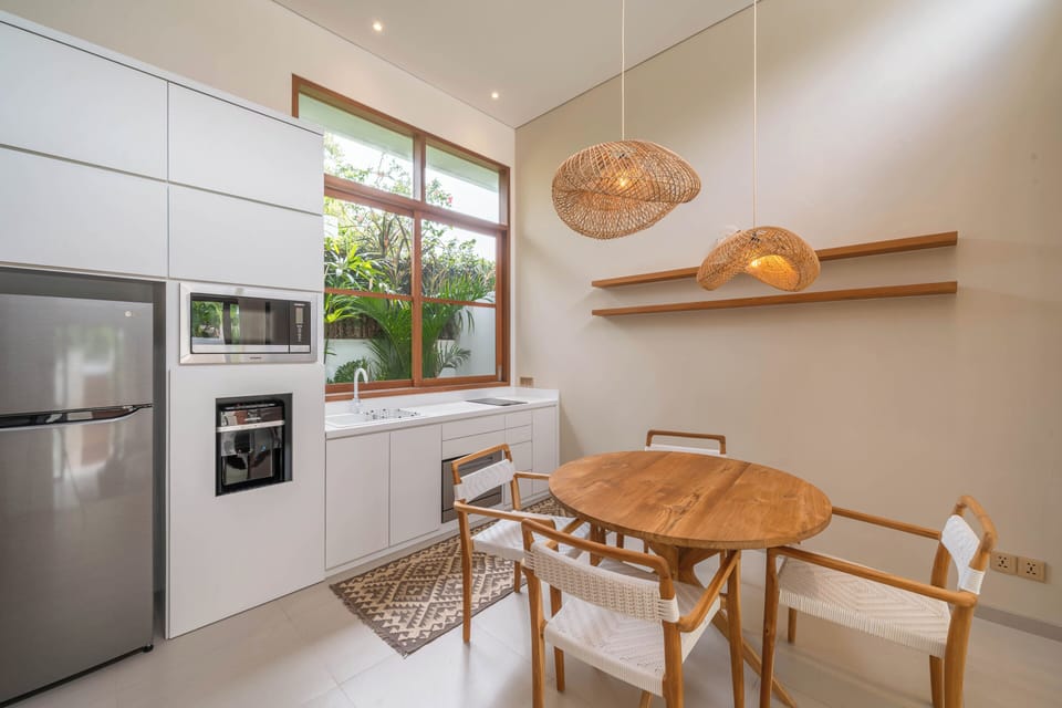 Deluxe Villa, Pool View | Private kitchen | Toaster