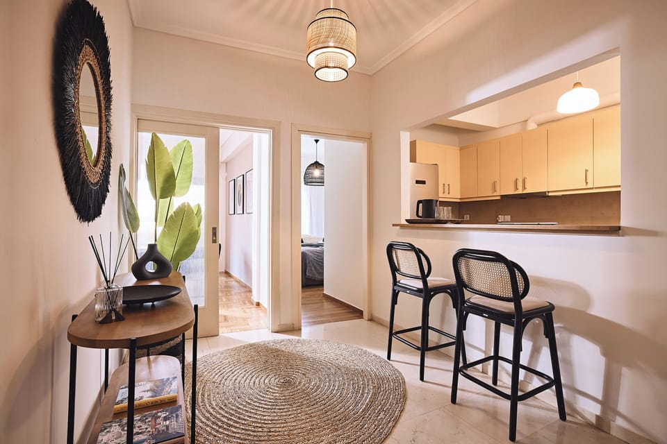 Executive Apartment, Balcony, City View | Living area | Smart TV, Netflix, streaming services
