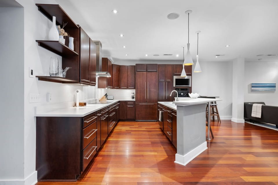Fully Stocked Kitchen