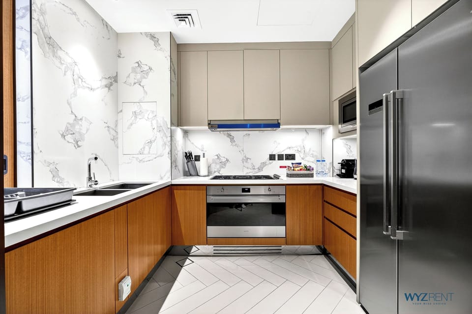 Superior Apartment, City View | Private kitchen | Fridge, microwave, oven, dishwasher