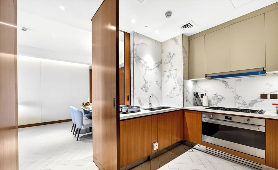 Superior Apartment, City View | Private kitchen | Fridge, microwave, oven, dishwasher