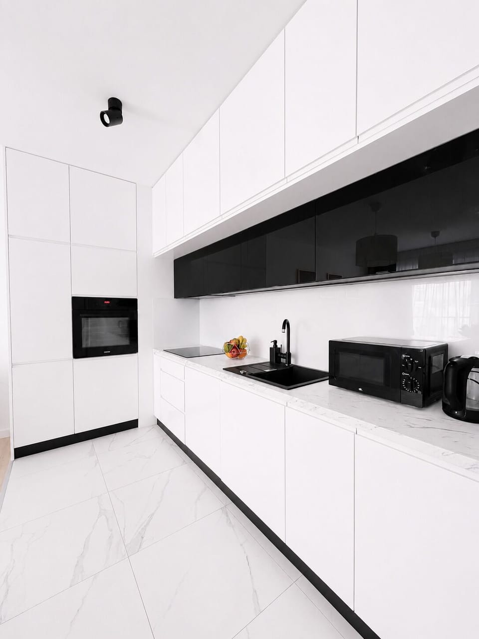 Classic Apartment, Courtyard View | Private kitchen | Fridge, microwave, oven, stovetop