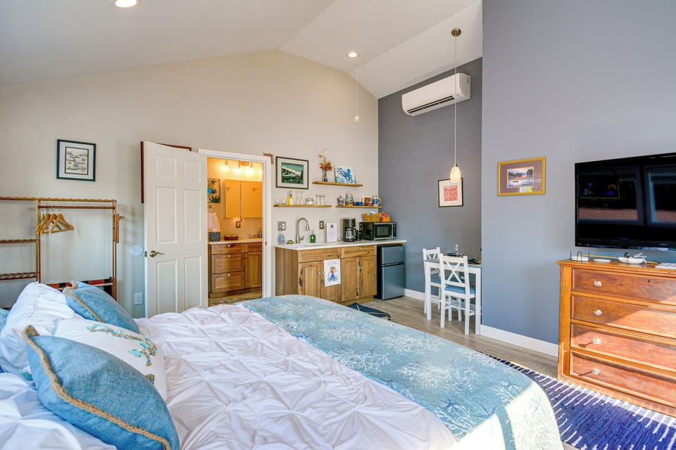 Apartment (0 Bedroom) | Interior