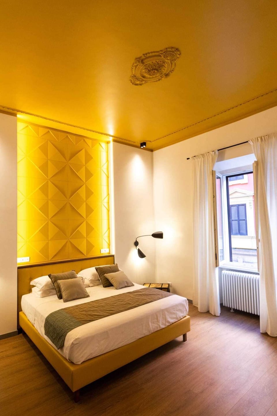 Deluxe Double Room, 1 Queen Bed, Non Smoking | In-room safe, desk, laptop workspace, soundproofing