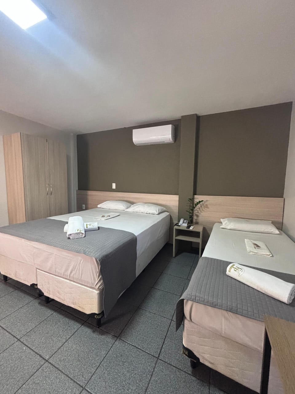 Basic Triple Room | Minibar, free WiFi, bed sheets