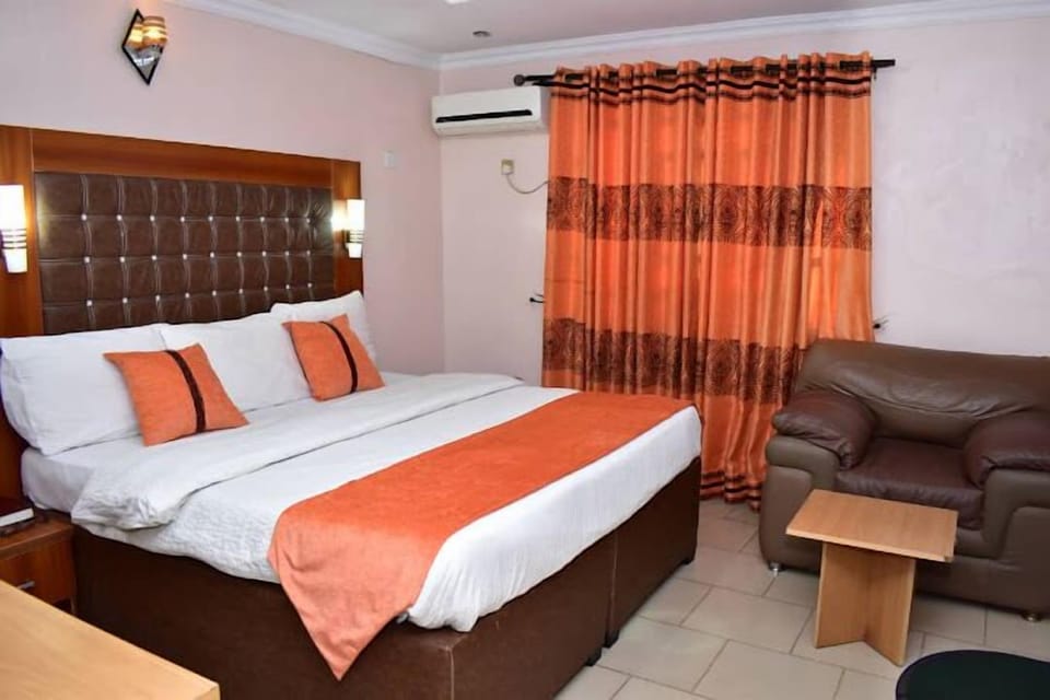 Economy Room, Balcony, City View | Desk, laptop workspace, free WiFi