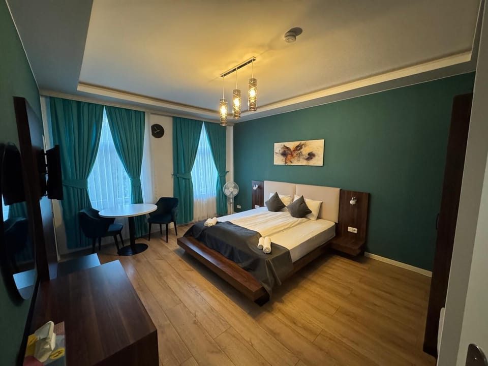 Premium bedding, minibar, desk, laptop workspace