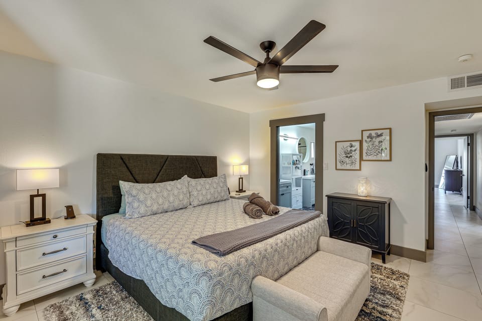 Bedroom 1 | King Bed | Linens Provided | 1st Floor