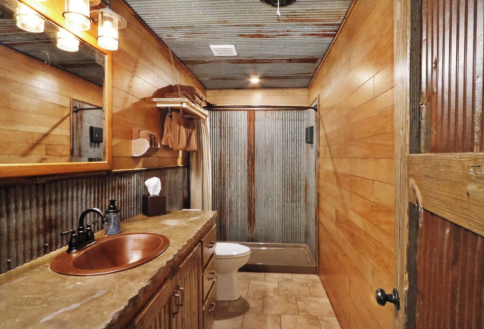 Main Bathroom
