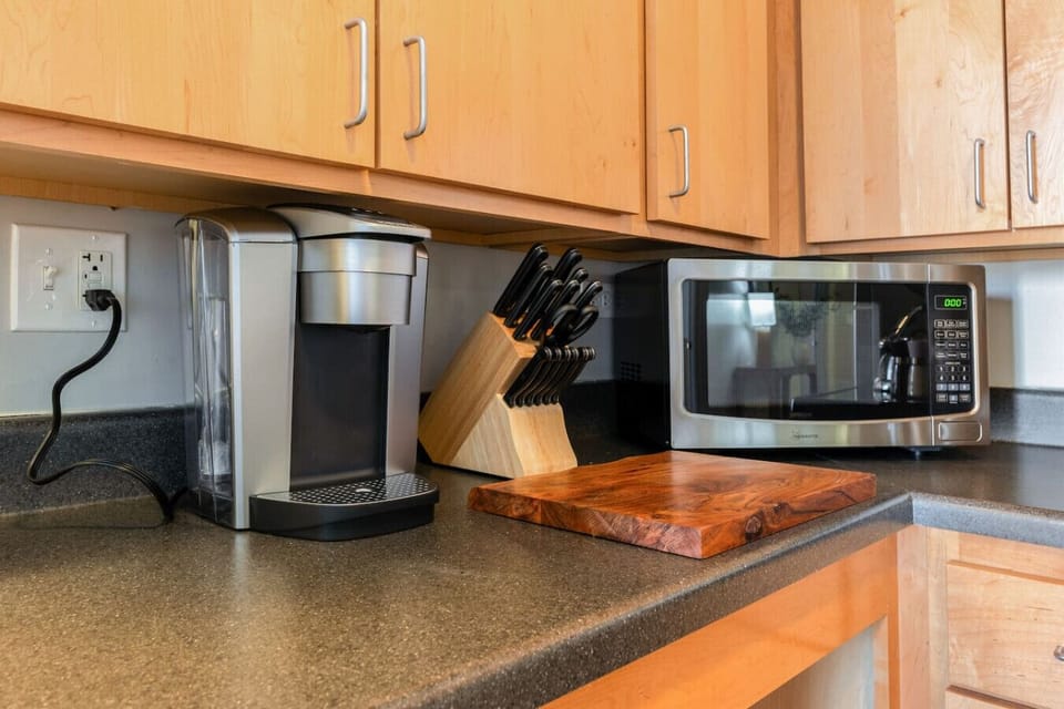 Lots of kitchen amenities!