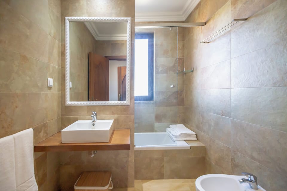 Superior Double or Twin Room, Hill View | Bathroom | Free toiletries, hair dryer, bidet, towels