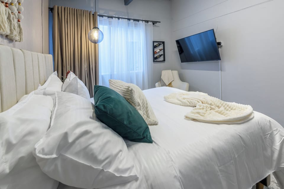 Standard Double Room | Free WiFi