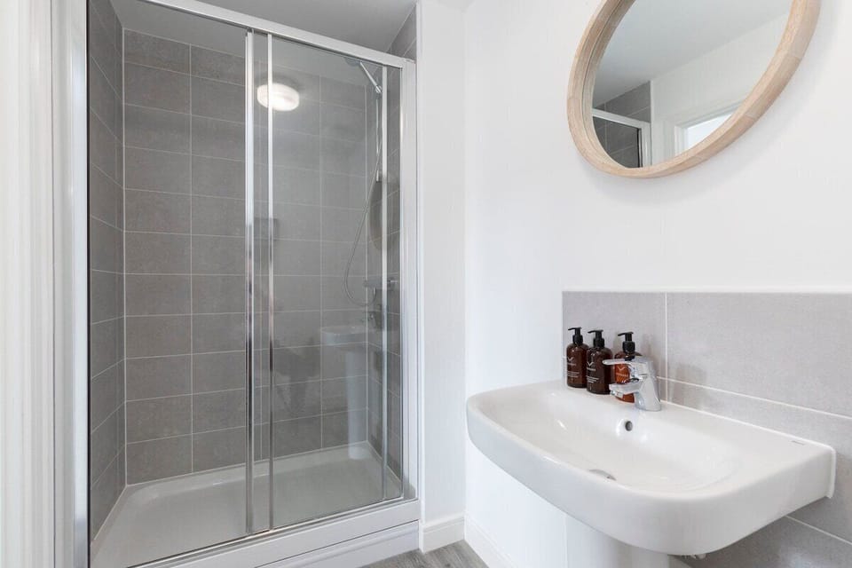 En Suite Shower Room