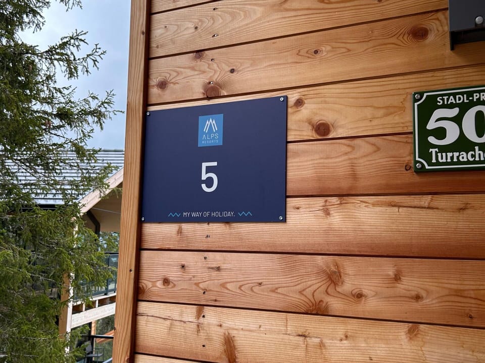 Chalet | Interior detail