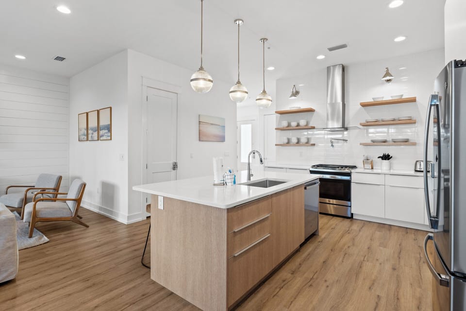 Full Kitchen with Bar Seating
