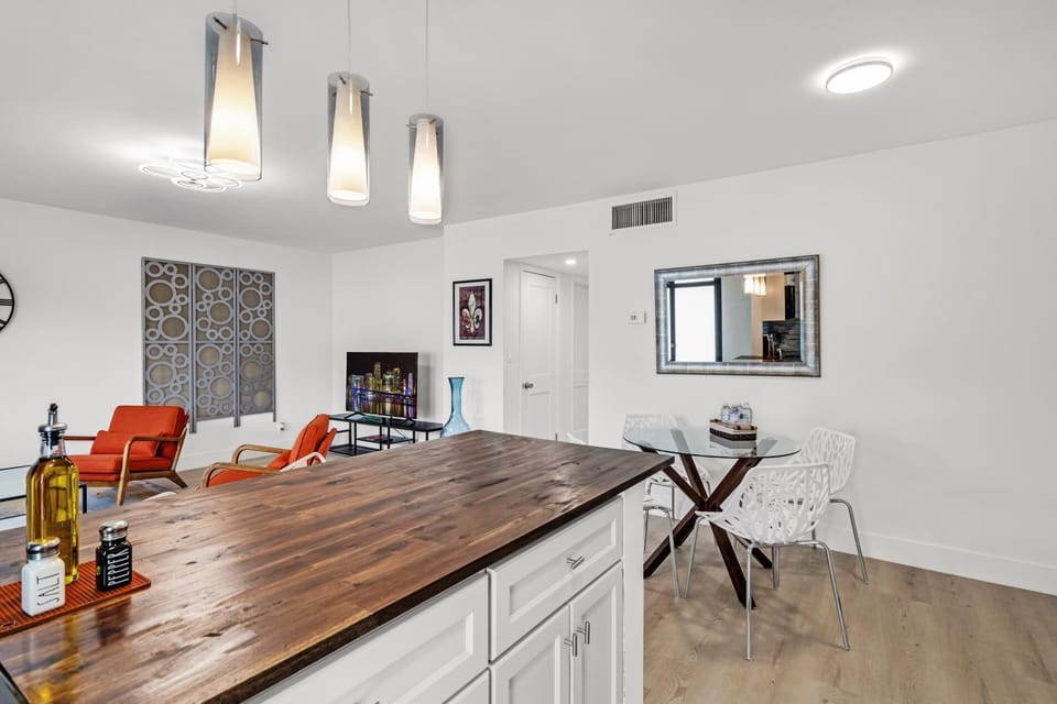 Rent 2/1 in Fort Lauderdale - (7151)