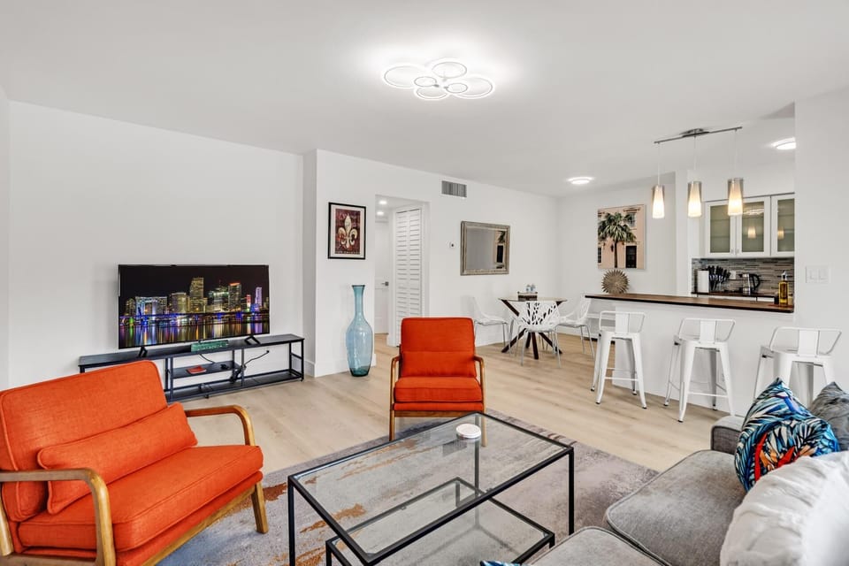 Rent 2/1 in Fort Lauderdale - (7156)