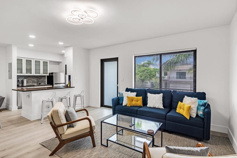 Fully furnished 2/1 in Fort Lauderdale Miami (7237)
