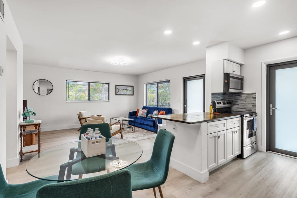 Comfort and Convenience 2/1 Rent (7253)