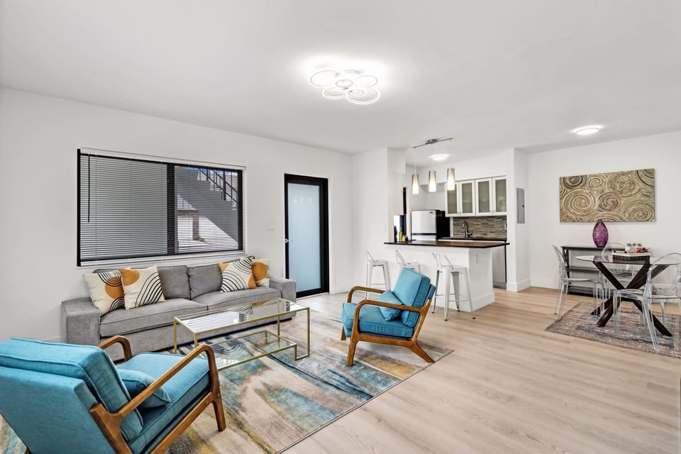Modern 2/1 rent near Las Olas Fort Lauderdale (7175)