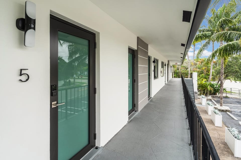 Rent 2/1 in Fort Lauderdale near Las Olas (7197)