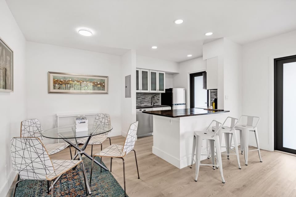 Rent 2/1 in Fort Lauderdale near Las Olas (7192)
