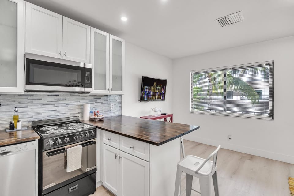 Comfort and Space 1/1 Fort Lauderdale Miami (7215)