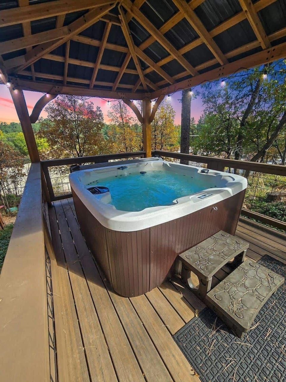 Unwind in the soothing warmth of Bella Luna’s secluded hot tub after a day of mountain adventures.