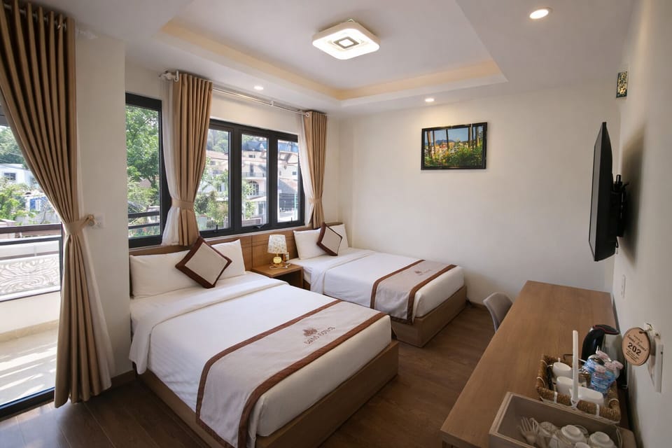 Executive Twin Room | Desk, free WiFi, bed sheets