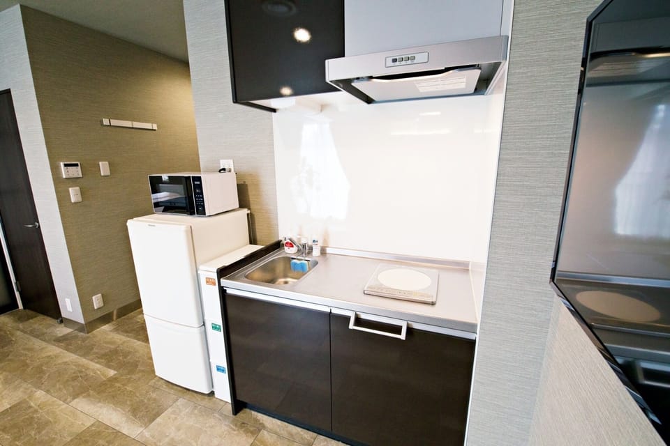 Full kitchen