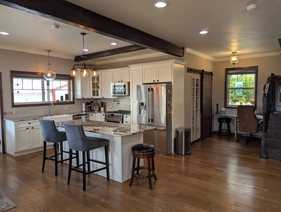 Kitchen and office 
