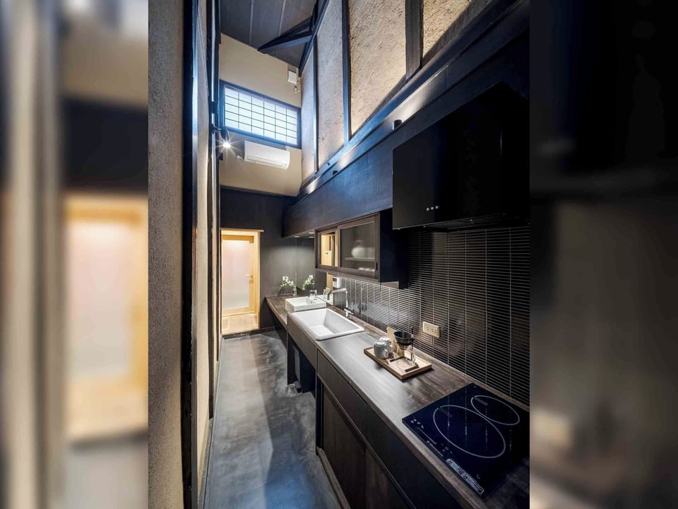 Traditional House, 2 Bedrooms, Kitchen, Garden View | Private kitchen | Mini-fridge, microwave, stovetop, electric kettle