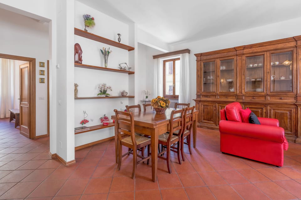 Apartment, City View | Living area | 32-inch TV with cable channels