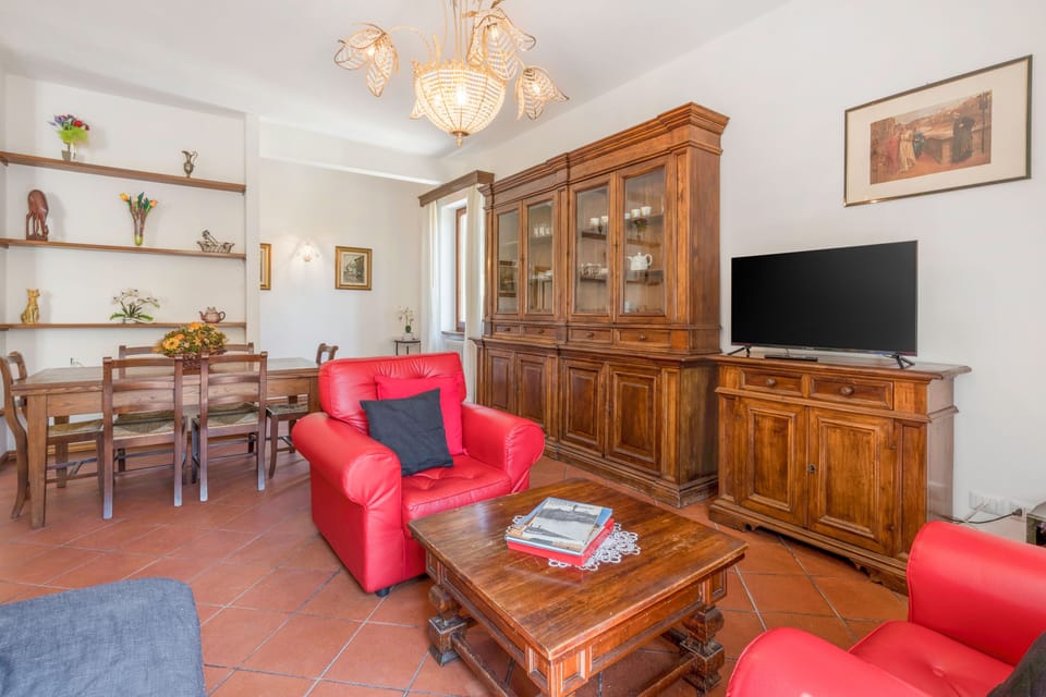 Apartment, City View | Living area | 32-inch TV with cable channels