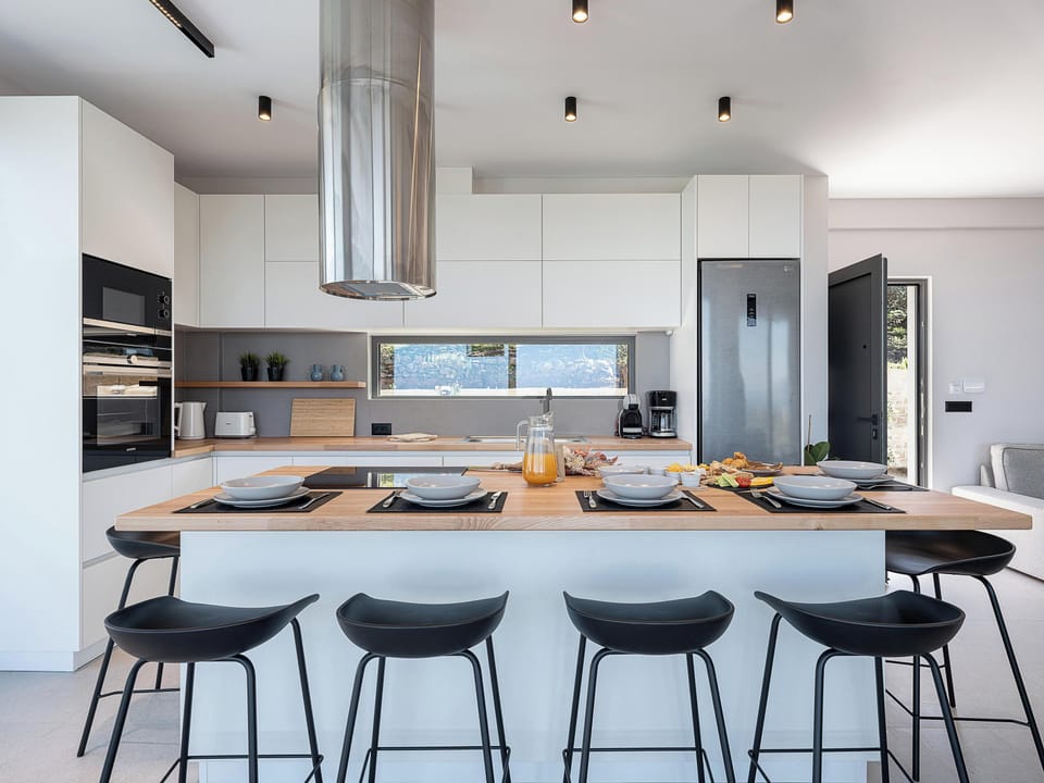 Villa | In-room dining