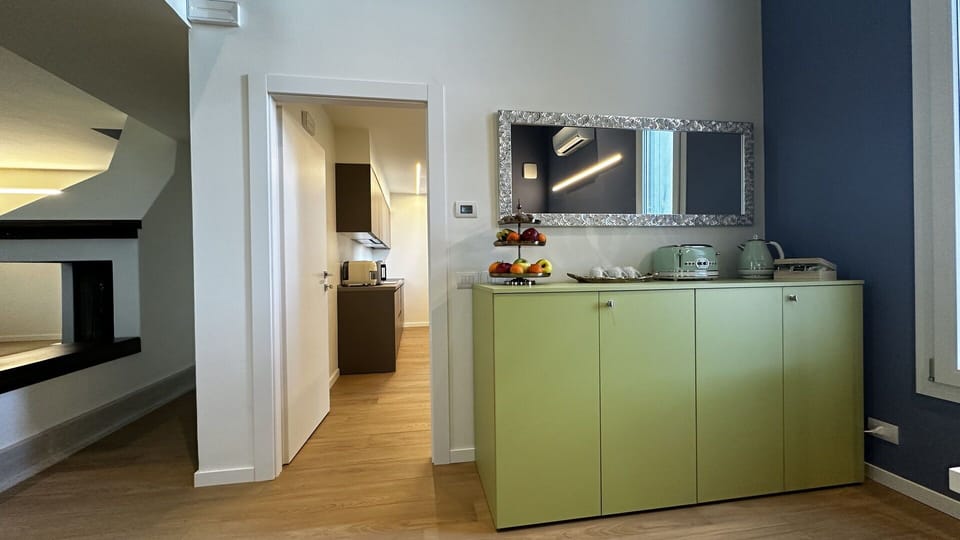 Cabinetry, Countertop, Building, Interior Design, Wood, Flooring, Floor, Kitchen, Houseplant, Hardwood